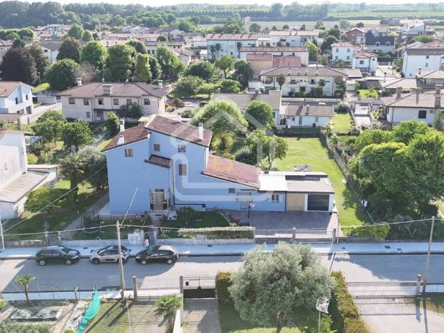 Appartamento in vendita a Ronchis UD