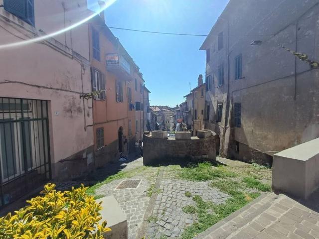 Appartamento in vendita a Ronciglione VT
