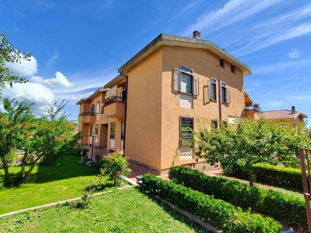 Appartamento in vendita a Ronciglione VT