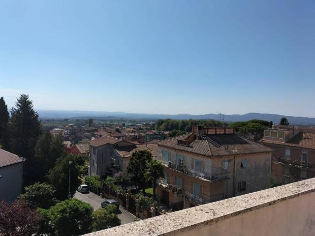 Appartamento in vendita a Ronciglione VT