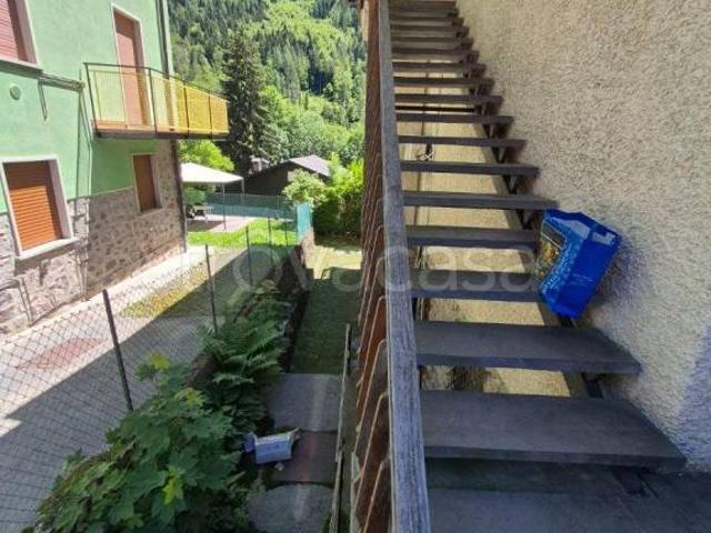 Appartamento in vendita a Roncobello via Monica, 45