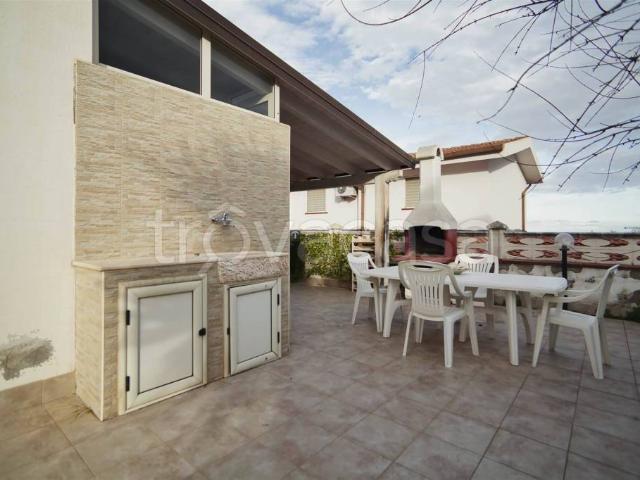 Appartamento in vendita a Roseto Capo Spulico