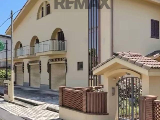 Appartamento in vendita a Roseto Capo Spulico CS