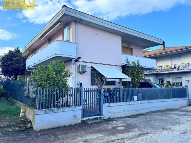 Appartamento in vendita a Roseto degli Abruzzi via Gioia