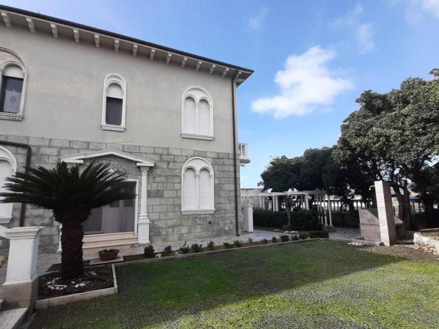 Appartamento in vendita a Rosignano Marittimo