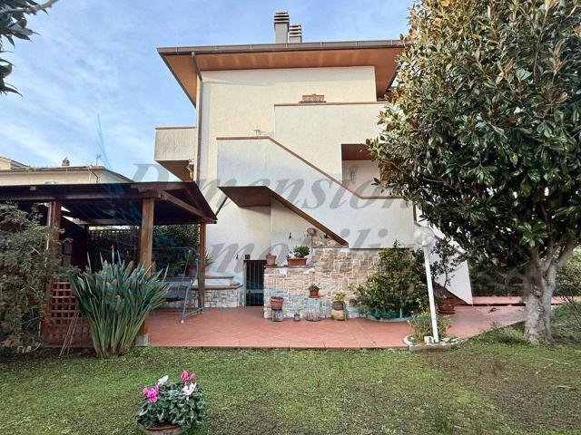Appartamento in vendita a Rosignano Marittimo