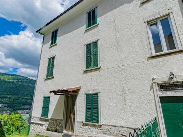 Appartamento in vendita a Rota d'Imagna BG