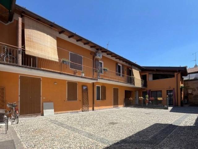 Appartamento in vendita a Rovato BS