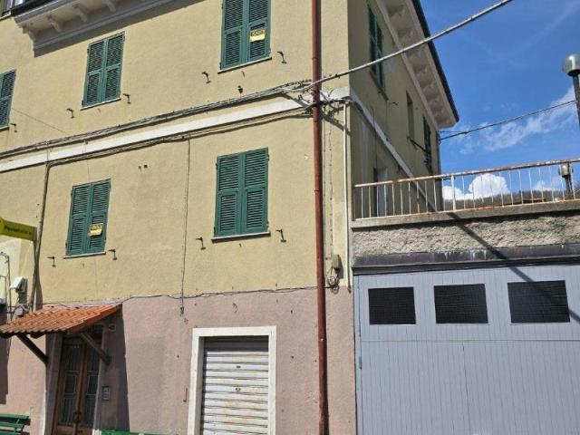 Appartamento in vendita a Rovegno GE