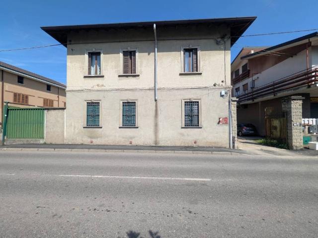 Appartamento in vendita a Rovello Porro CO