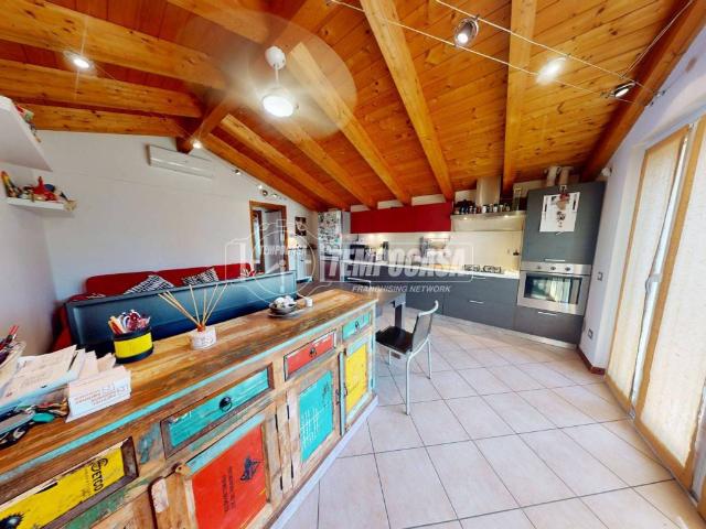 Appartamento in vendita a Rovellasca CO