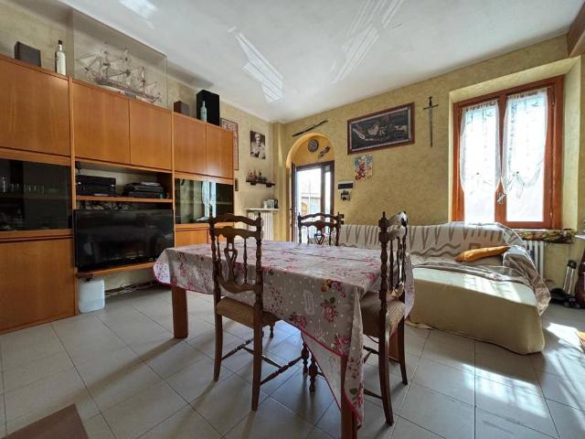 Appartamento in vendita a Rovellasca CO
