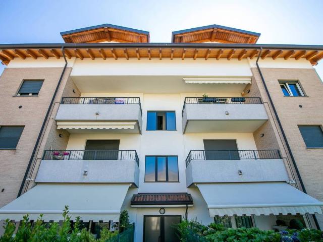 Appartamento in vendita a Rovellasca CO