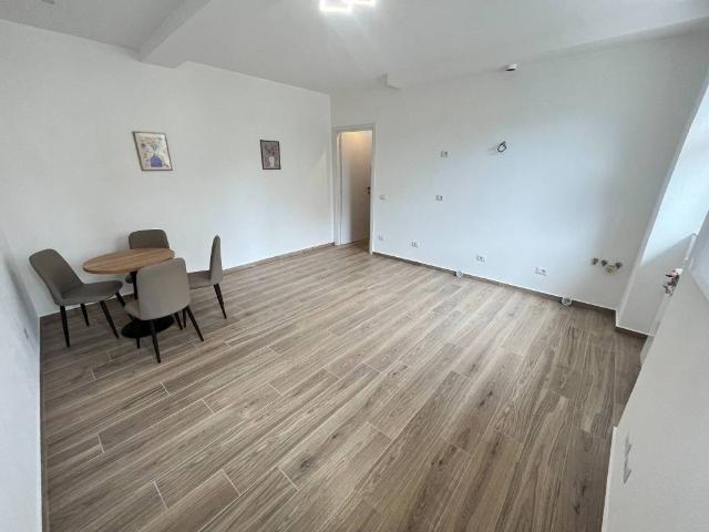 Appartamento in vendita a Rovellasca CO