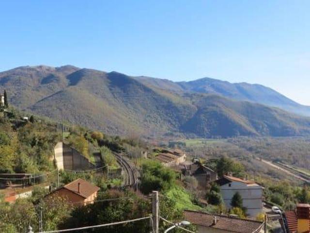 Appartamento in vendita a Roviano RM