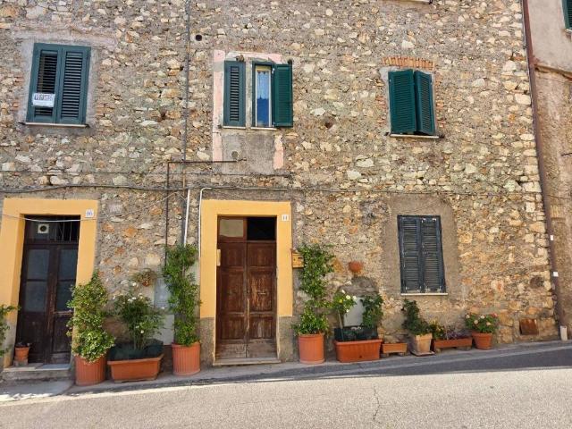Appartamento in vendita a Roviano RM