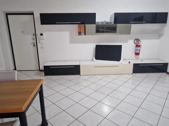 APPARTAMENTO in VENDITA a ROZZANO di 4 vani