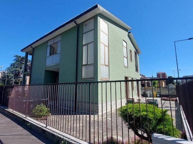 Appartamento in vendita a Rozzano MI