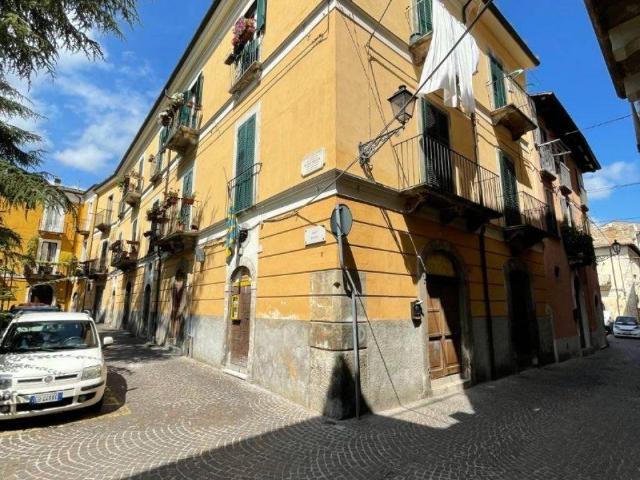 Appartamento in vendita a Sulmona AQ