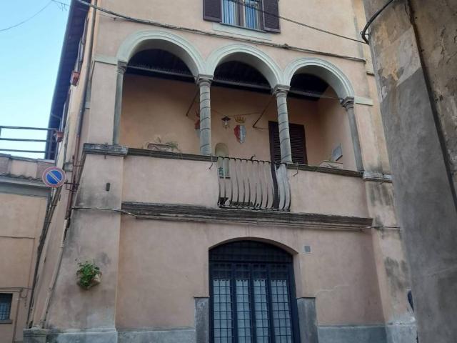 Appartamento in vendita a Sutri VT