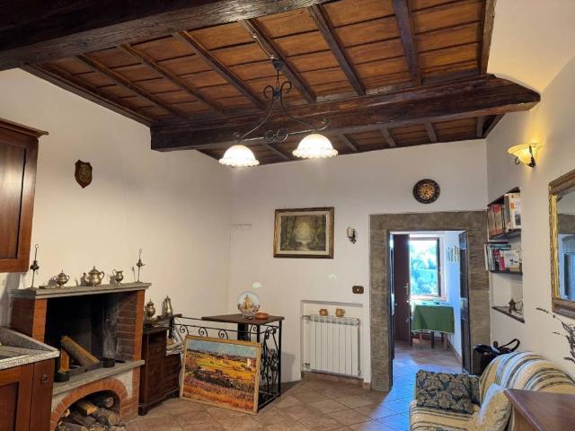 Appartamento in vendita a Sutri VT