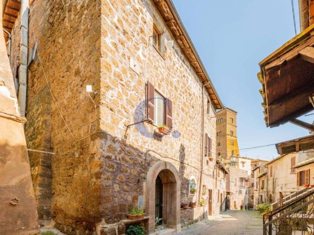 Appartamento in vendita a Sutri VT
