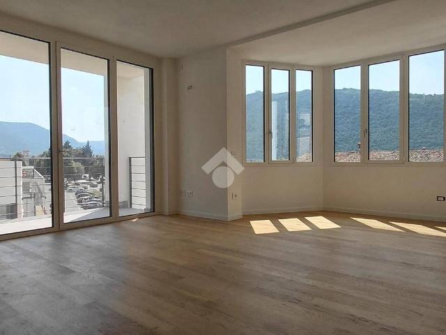 Appartamento in vendita a Sale Marasino BS