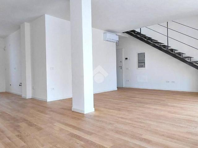 Appartamento in vendita a Sale Marasino BS