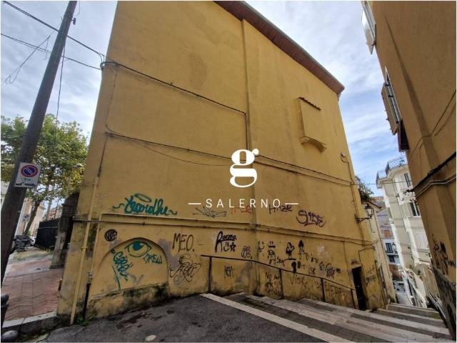 Appartamento in vendita a Salerno SA