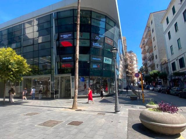 Appartamento in vendita a Salerno SA