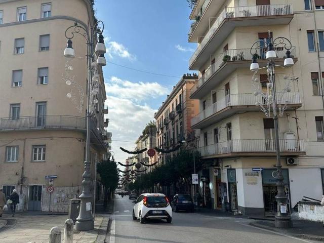 Appartamento in vendita a Salerno SA