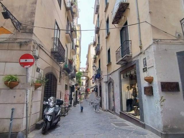 Appartamento in vendita a Salerno SA