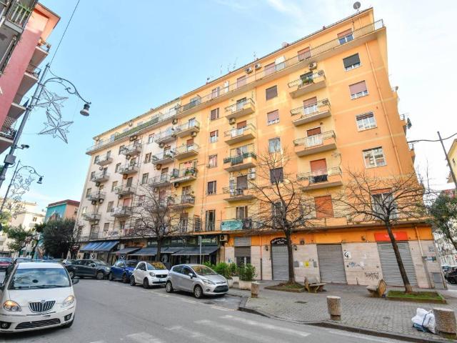 Appartamento in vendita a Salerno SA