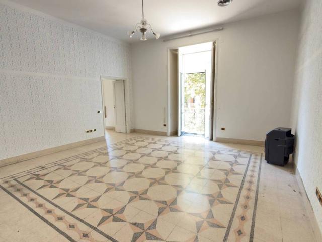 Appartamento in vendita a Salerno SA