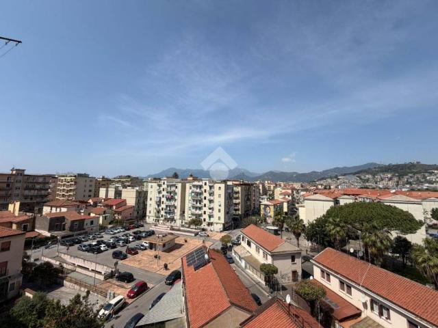 Appartamento in vendita a Salerno, Pastena Pastena Alta