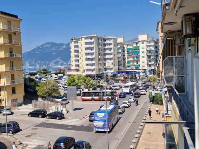 Appartamento in vendita a Salerno, Torrione