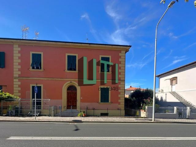 APPARTAMENTO in VENDITA a SAN VINCENZO San Vincenzo di 4 vani