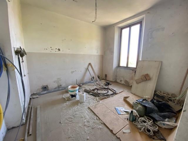 Appartamento in vendita a San Vito Lucca in Da ristrutturare composto da 3vani