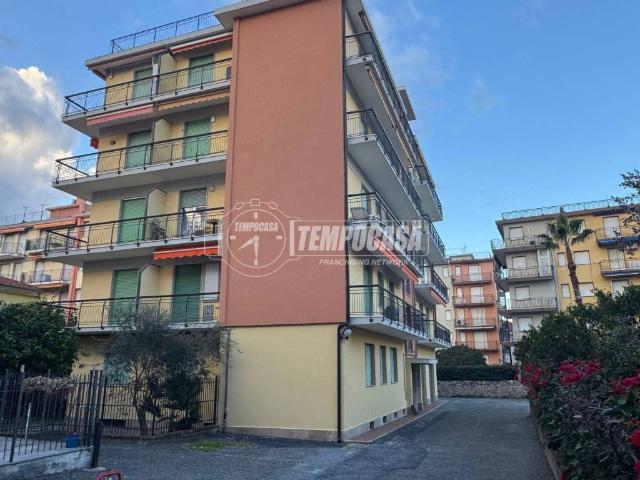 Appartamento in vendita a San Bartolomeo al Mare IM