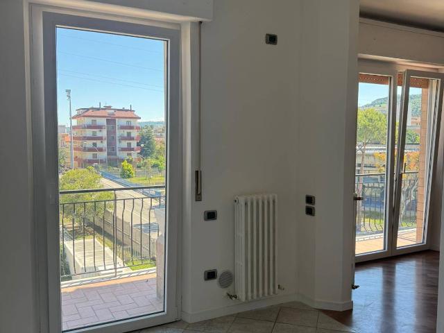 Appartamento in vendita a San Benedetto del Tronto, Viale de Gasperi