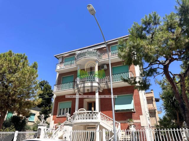 Appartamento in vendita a San Benedetto del Tronto, centro