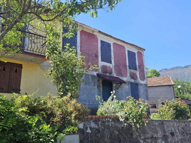 Appartamento in vendita a San Colombano Certenoli GE