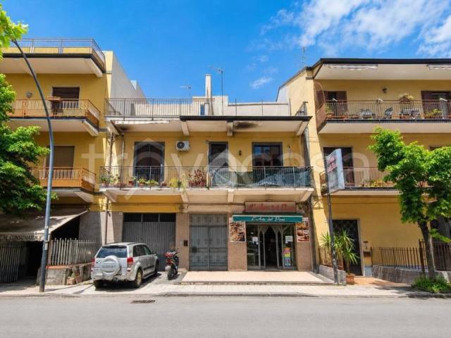 Appartamento in vendita a San Giovanni la Punta via della regione, 137