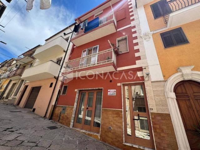 Appartamento in vendita a San Giovanni Rotondo via Fratelli Cairoli, 59