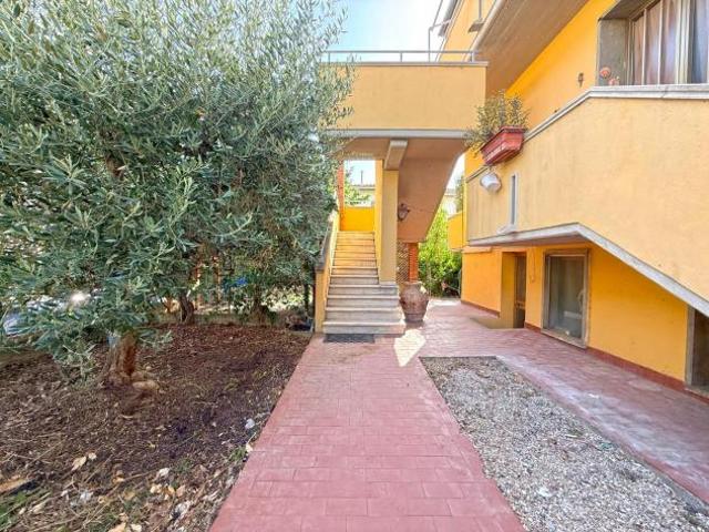 Appartamento in vendita a San Pietro In Palazzi Cecina 124 mq Rif: 1426876