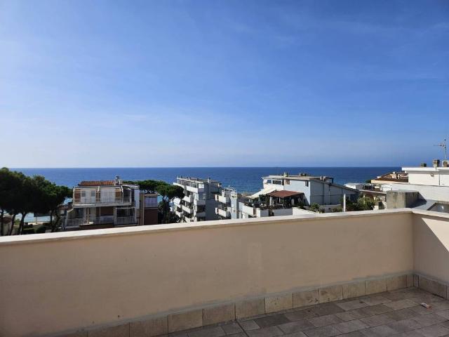 Appartamento in vendita a Santa Marinella RM