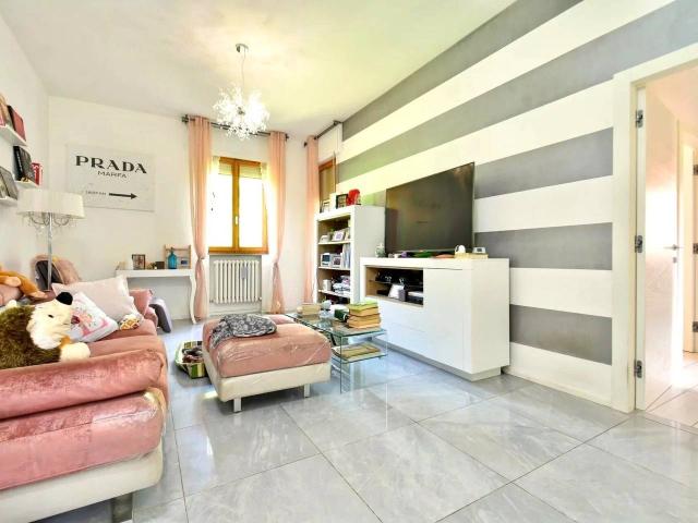 Appartamento in vendita a Santa Sofia