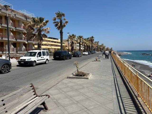 Appartamento in vendita a Sant'Alessio Siculo ME