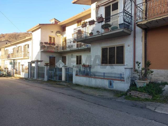Appartamento in vendita a Sant'Angelo A Cupolo