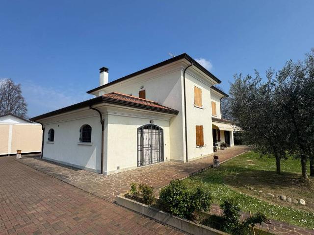 Appartamento in vendita a Santarcangelo di Romagna RN